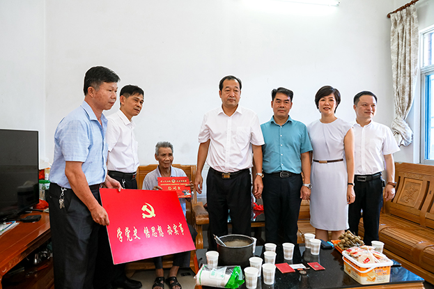 向英雄致敬 必一运动建设联合开展走访慰问抗战老兵活动